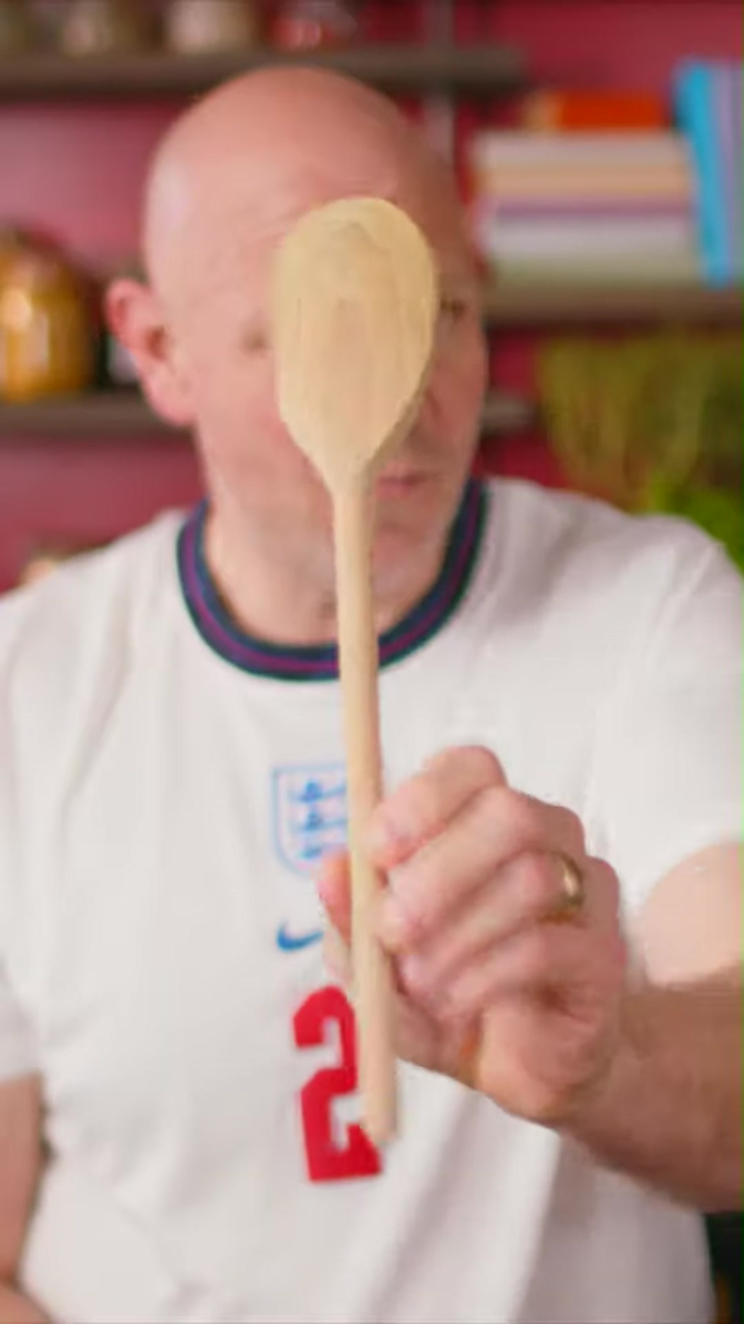 Video thumbnail for FULL TIME MEALS - Recipe _29 - Bangers and Mash and Onion Gravy(480P)