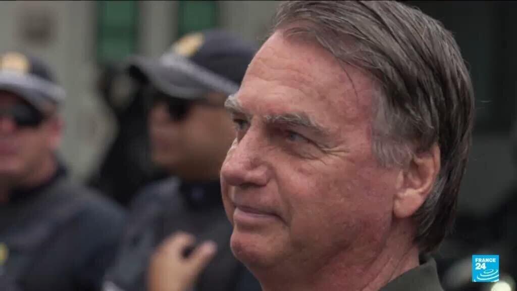 Video thumbnail for Brazil Congress passes bill to cut Bolsonaro prison term