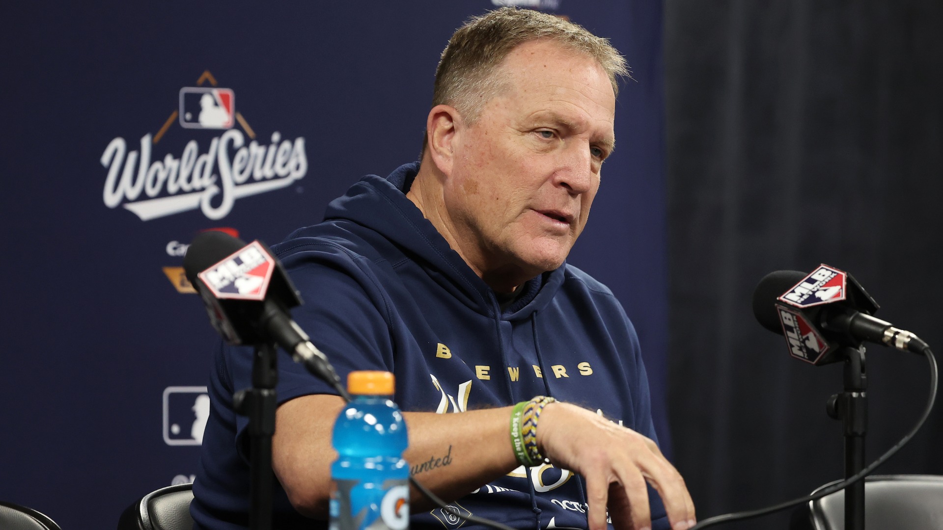 Video thumbnail for Bobby Valentine Praises Brewers' Old-School Baseball
