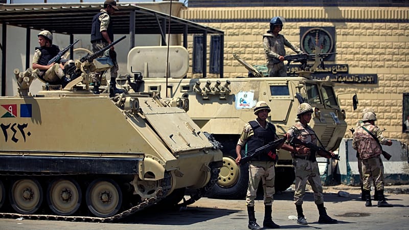 Video thumbnail for Egypt parliament delays debate on possible Saudi military support