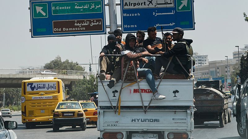 'Video thumbnail for Syrian interim president urges respect of ceasefire in Sweida clashes'