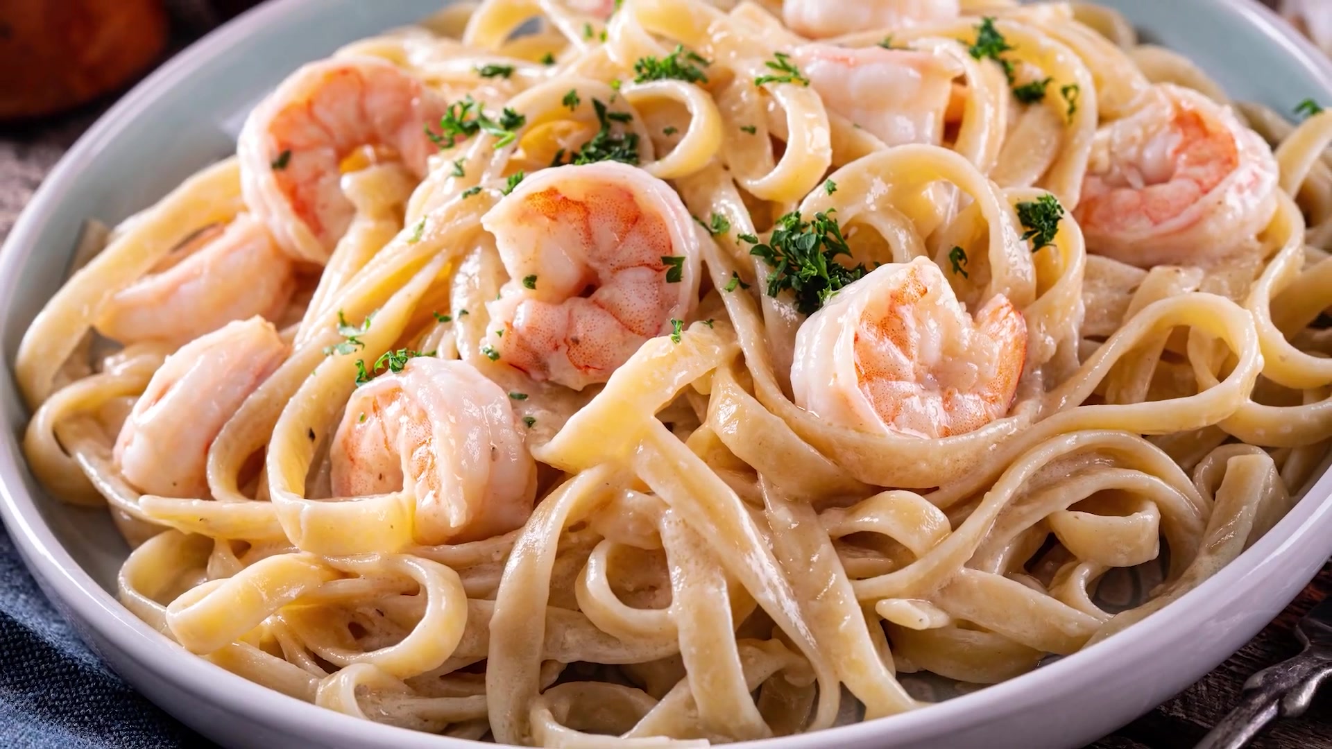 Video thumbnail for Never Buy These Foods If You're Shopping At Aldi