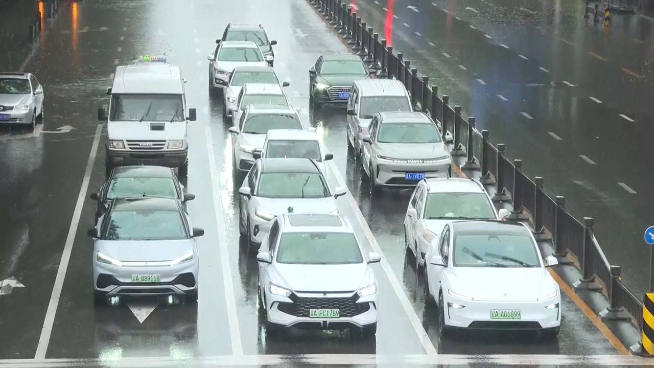 Video thumbnail for China: Typhoon Bavi brings heavy rain, flood alerts to China's Shenyang.
