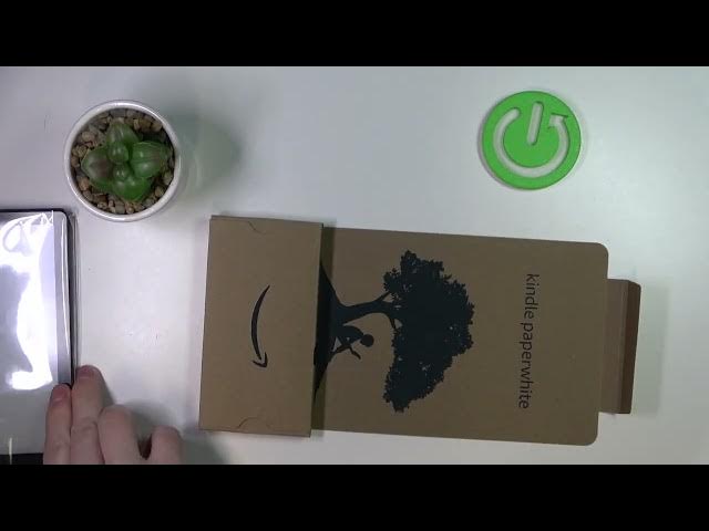 Video thumbnail for Amazon Kindle Paperwhite 11th Generation - Unboxing