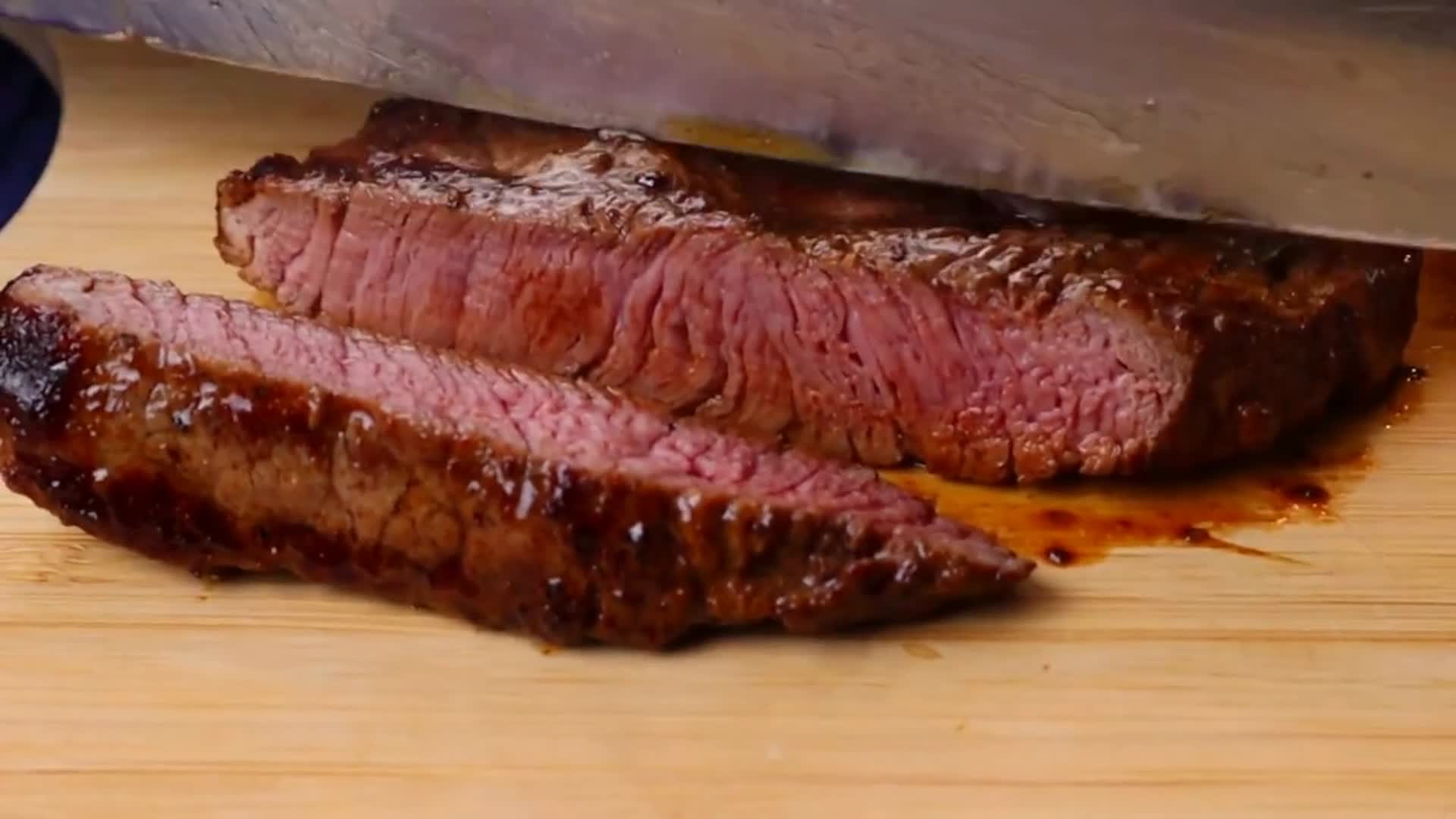 Video thumbnail for Grilled Beef Steak Recipe