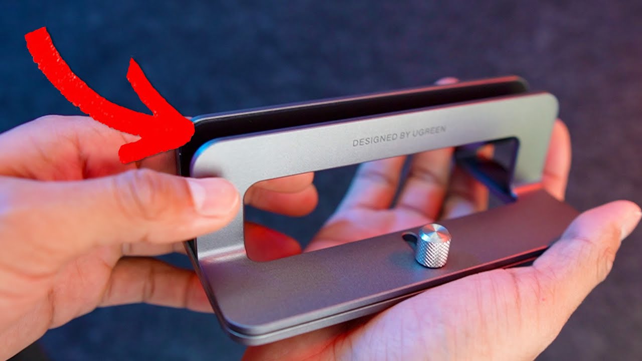 Video thumbnail for UGREEN Vertical Laptop Stand Hands On