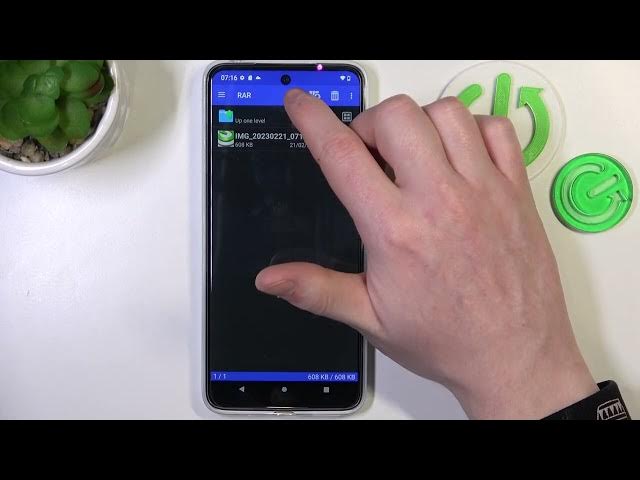 Video thumbnail for How to Pack Files into Rar and Zip Archives in Motorola Moto G23 - Operate Rar and Zip Archives