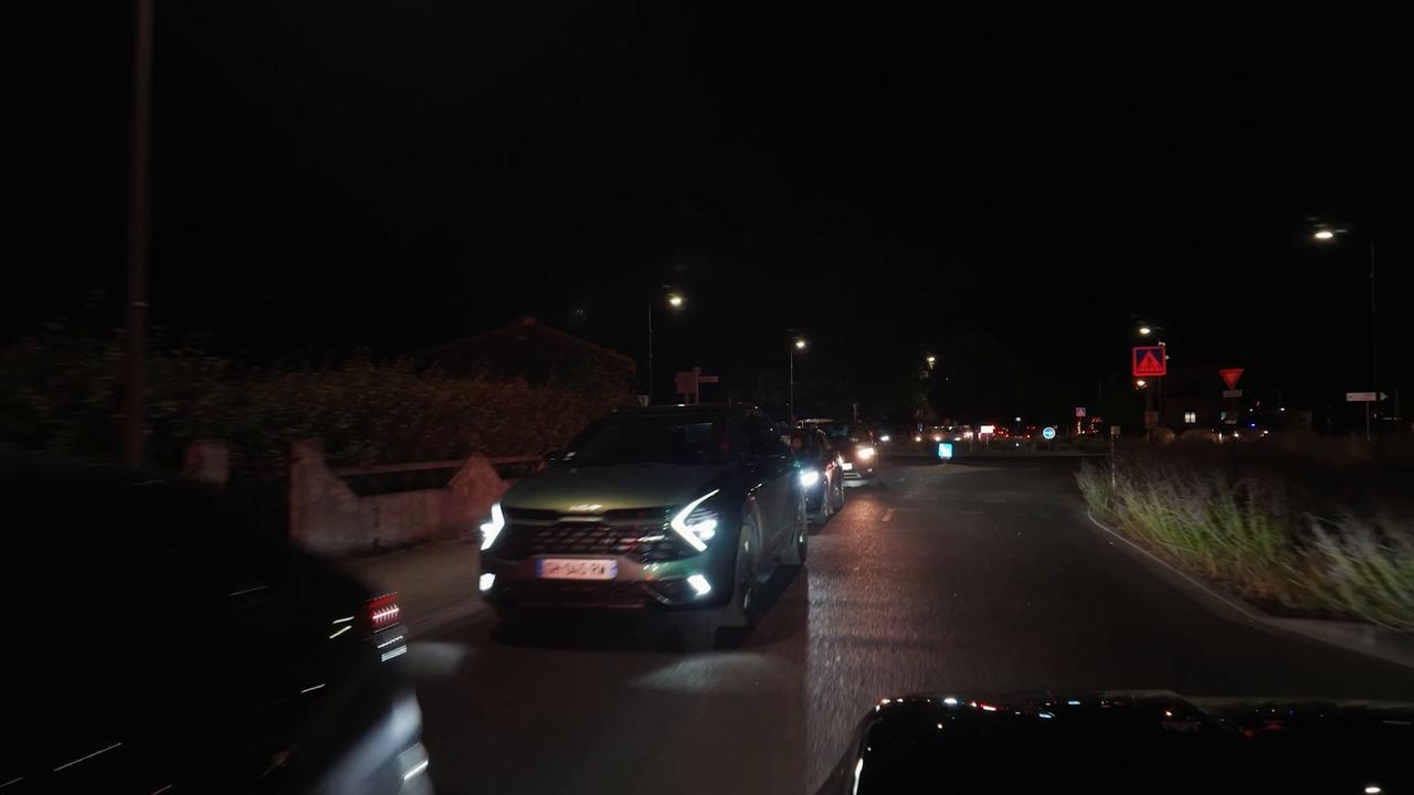Video thumbnail for France: Residents evacuate Biganos as Gironde wildfire spreads in southwest France.