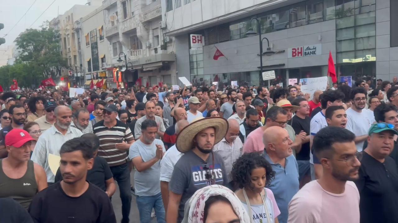 Video thumbnail for Tunisia: Tunisia marks Republic Day with march against President Saied in Tunis.