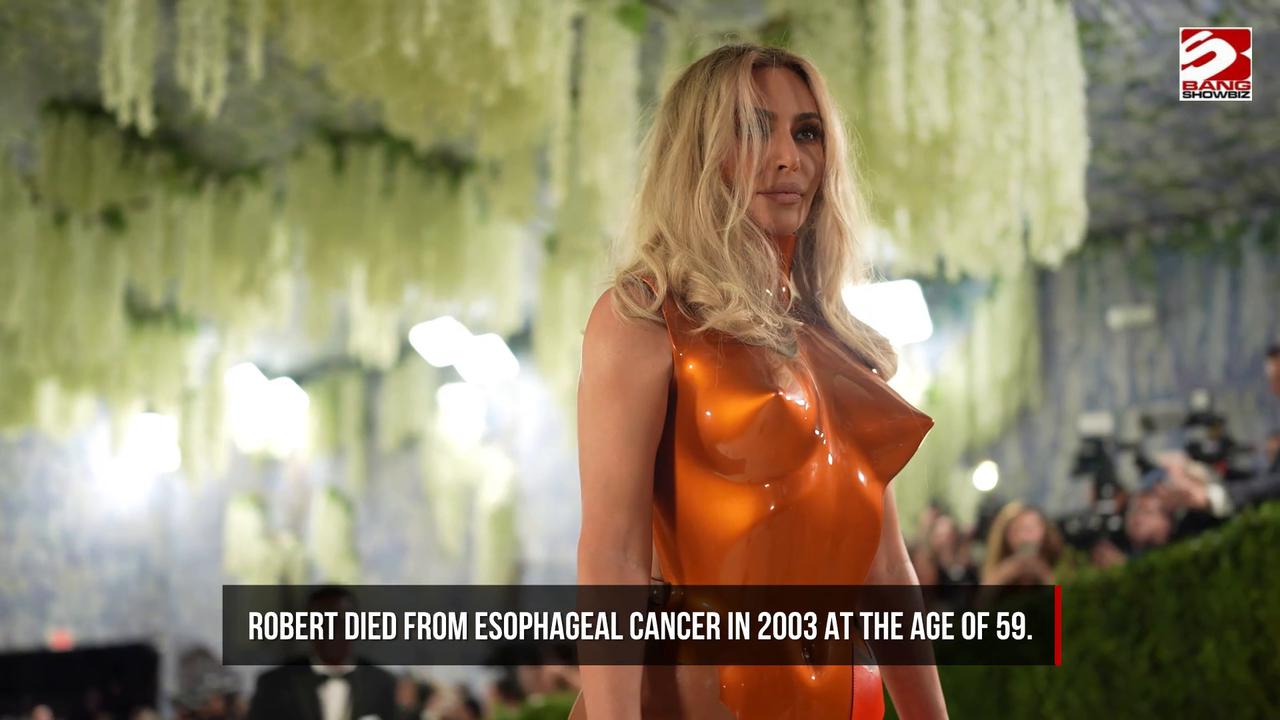 Video thumbnail for Kim Kardashian breaks down in tears over health scare