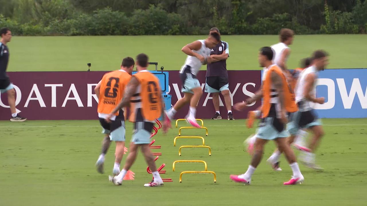 Video thumbnail for US: Rodrigo De Paul remains inseparable from Lionel Messi during Argentina training.