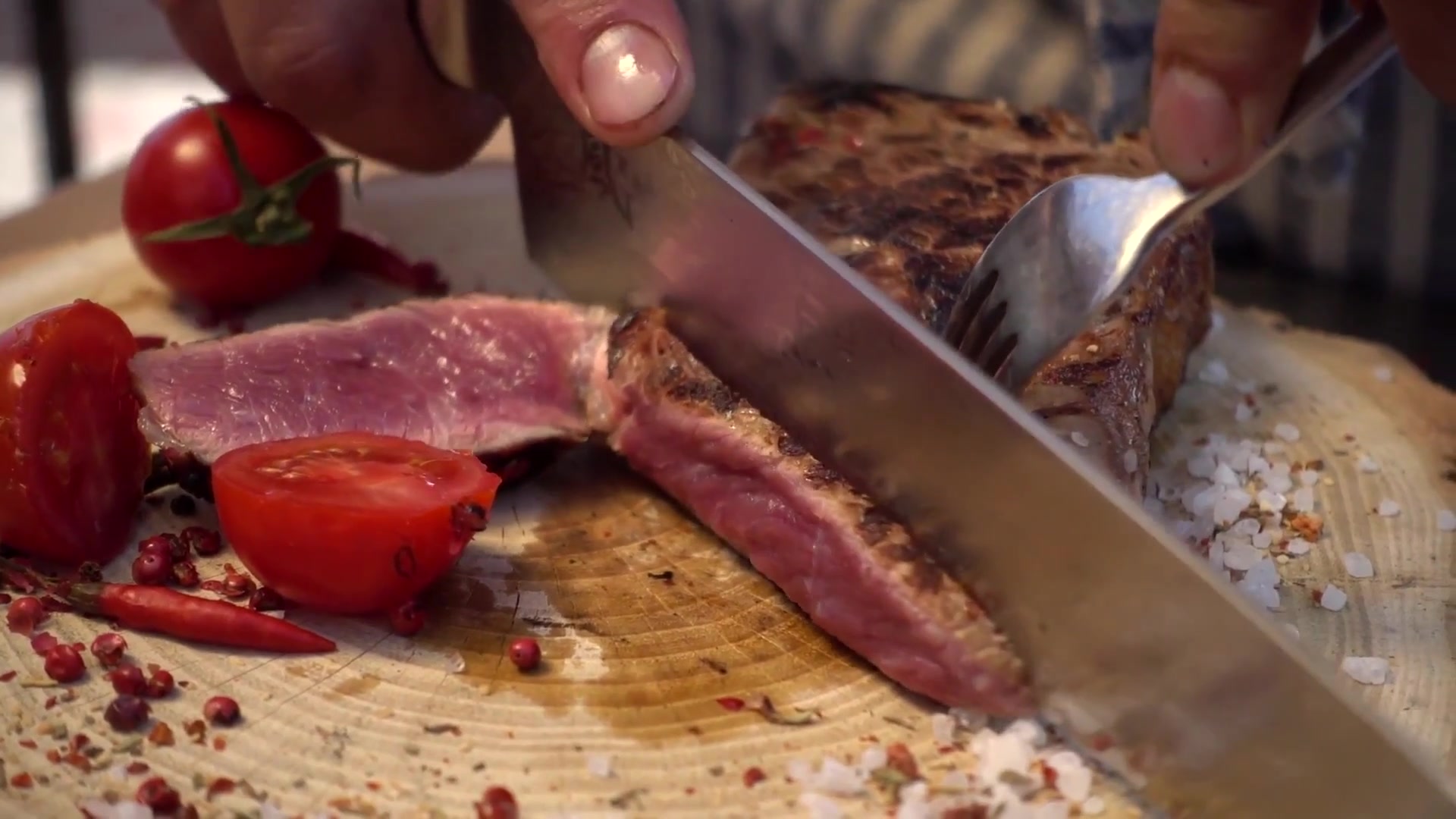 Video thumbnail for Meat You Should And Shouldn't Be Cooking In An Air Fryer