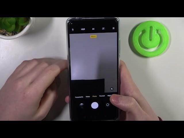 Video thumbnail for How to Make Macro Photos on Xiaomi Redmi Note 12 Pro+?
