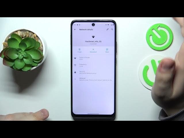 Video thumbnail for How to Share the WiFi Network Password on the MOTOROLA One 5G Ace