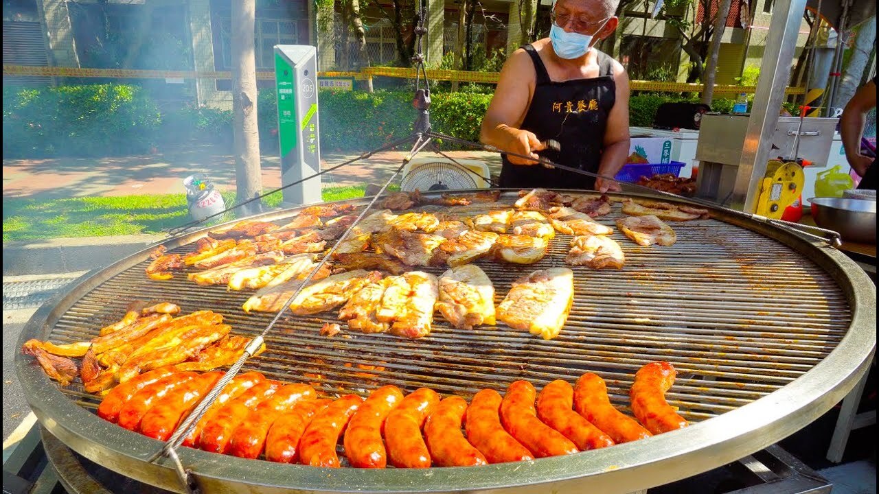 'Video thumbnail for DRAGON BOAT FESTIVAL FOOD IN TAIWAN!! HUGE ABORIGINAL BBQ + ZONGZI (粽子) | Street Food in Tainan!'