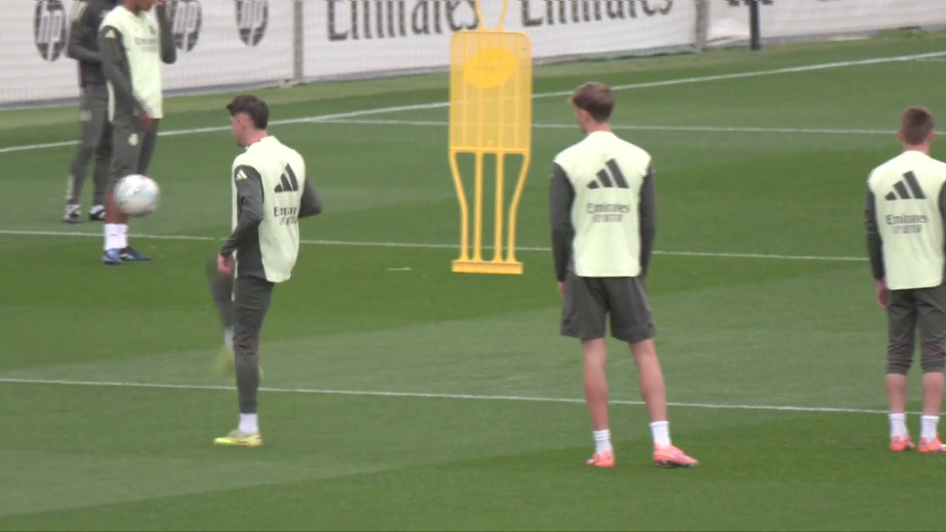 'Video thumbnail for All smiles for Vinicius as he trains with team after El Clasico outburst'