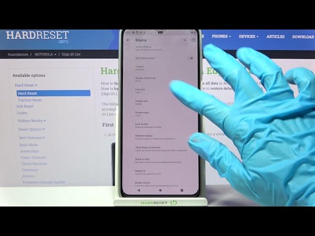 Video thumbnail for How to Change Font Size on MOTOROLA Edge 20 Lite – Update Text Size