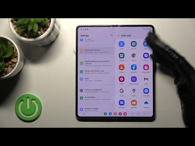 Video thumbnail for How to Customize Quick Launch in SAMSUNG Galaxy Z Fold 4 – Double Tap Power Key