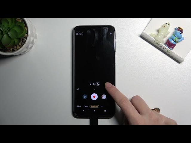 Video thumbnail for How to Change Speed of Slow Motion Recording on MOTOROLA MOTO G31 - Slow-motion Mode