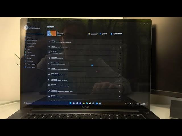 Video thumbnail for HUAWEI MateBook 16s - How To Enable & Disable Location Tracking Service