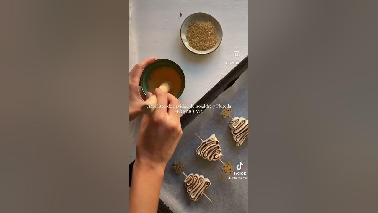 Video thumbnail for Arbolitos de navidad de hojaldre y nutella receta Horno MX #shorts #nutella #postre #navidad