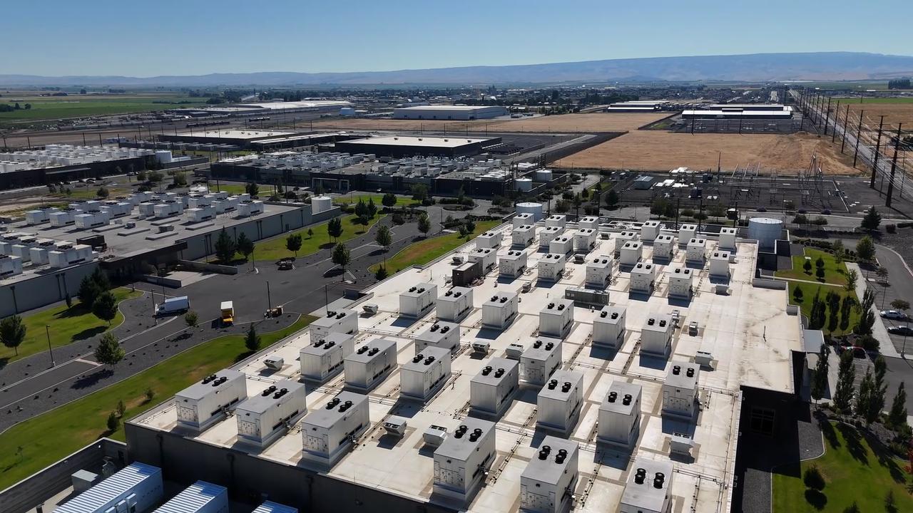 Video thumbnail for US: Drone Views Of Data Centers - Quincy WA 5.