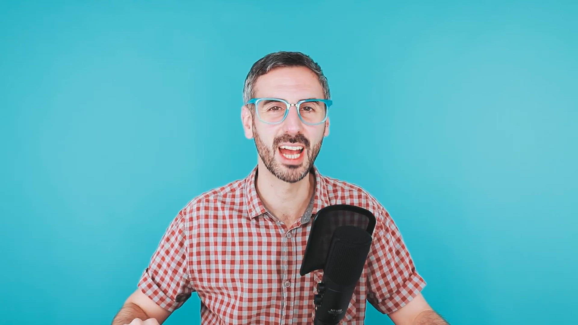 video of: 5 HELPFUL FEATURES IN CANVA