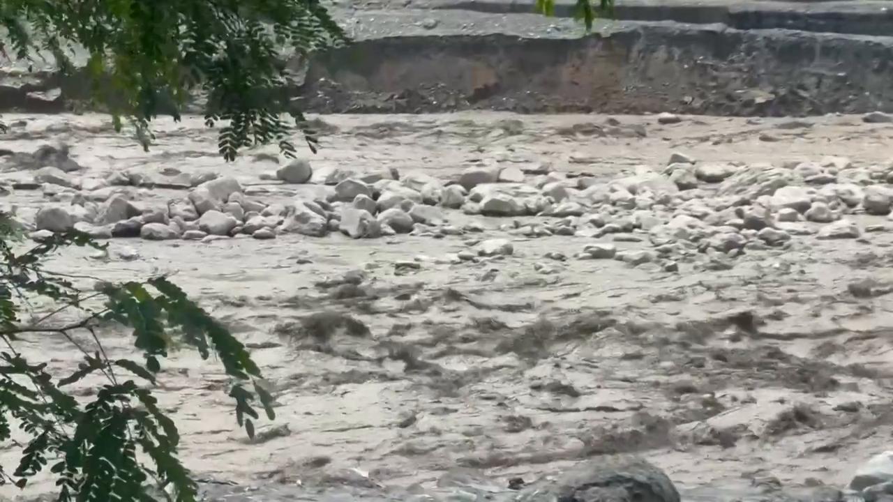 Video thumbnail for Nepal: Silt chokes river, buildings destroyed in Nepal's Rasuwa after deadly flash floods.