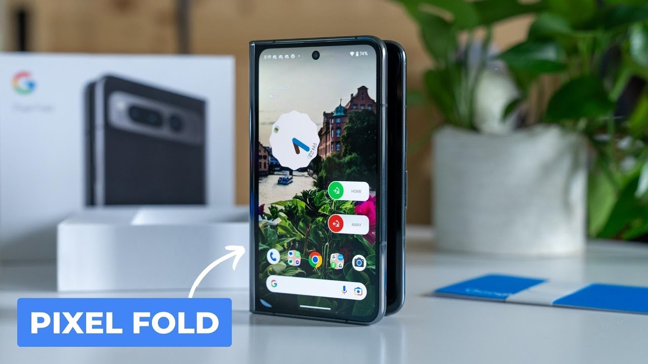 Video thumbnail for Google Pixel Fold: Unboxing & First Impressions