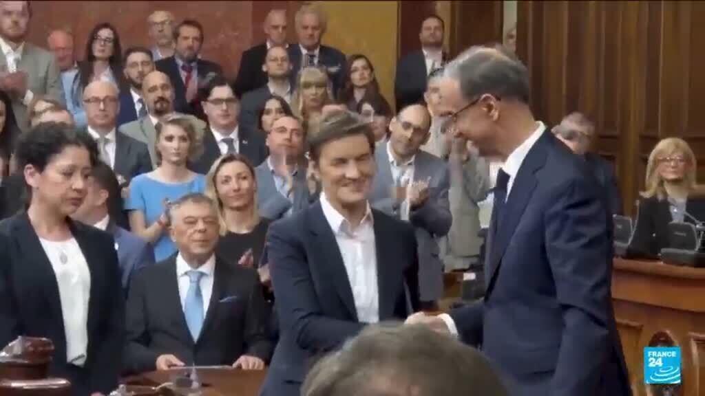 Video thumbnail for Serbia set to get new government amid protests