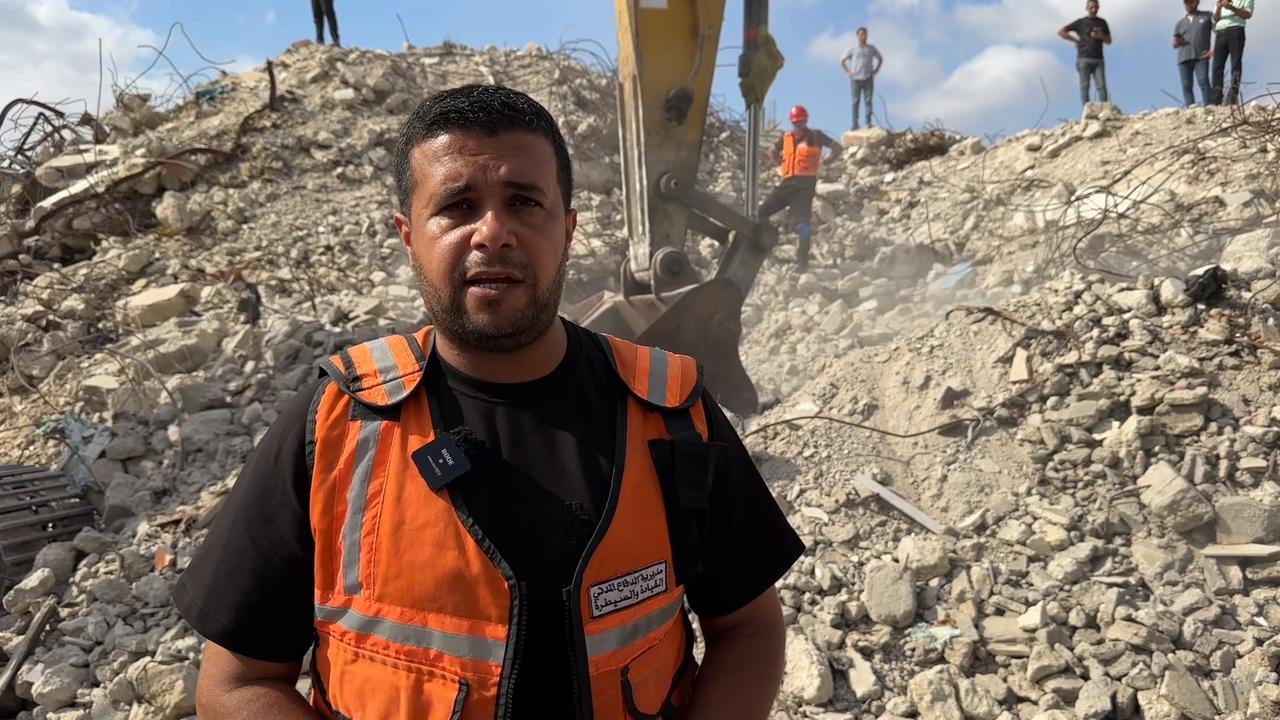 Video thumbnail for Gaza rescuers search Engineers Tower rubble for Palestinian remains.