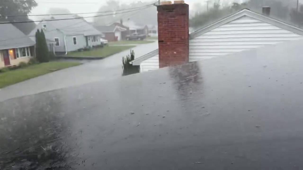 Video thumbnail for US: Thunderstorms and Possible Flash Flooding Threaten Maryland 2.