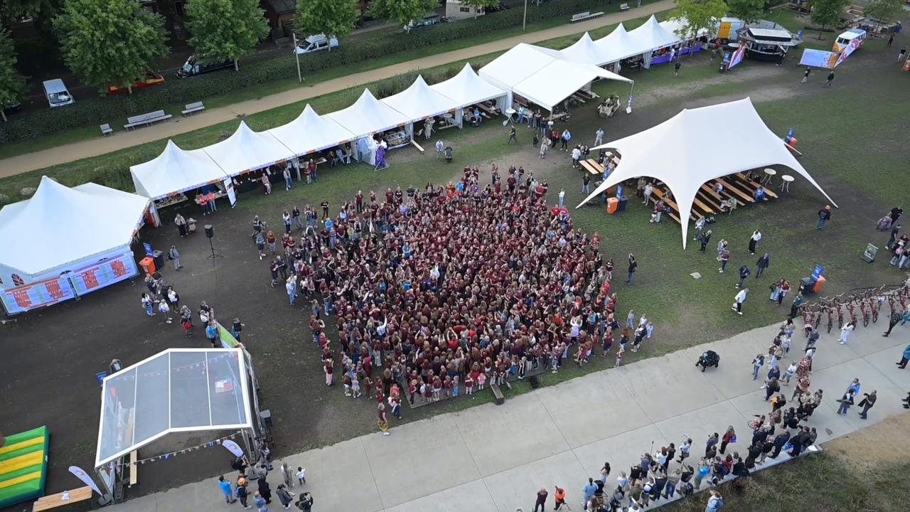 Video thumbnail for Caribbean Netherlands: Redheads Festival held in Tilburg, the Netherlands.