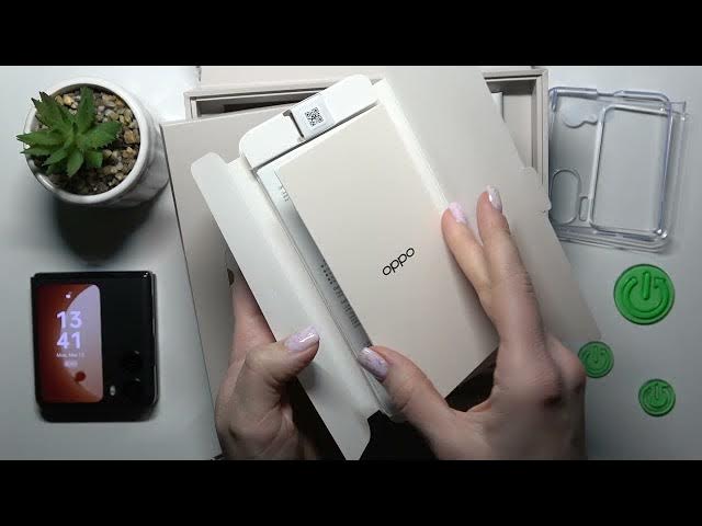 Video thumbnail for OPPO Find N2 Flip - All Box Accessories