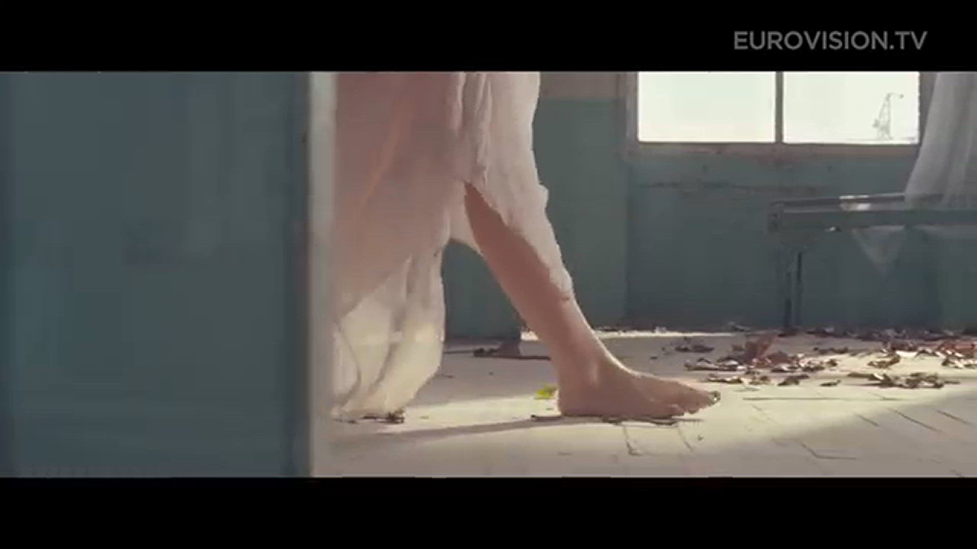 'Video thumbnail for Ruth Lorenzo - Dancing in the Rain'