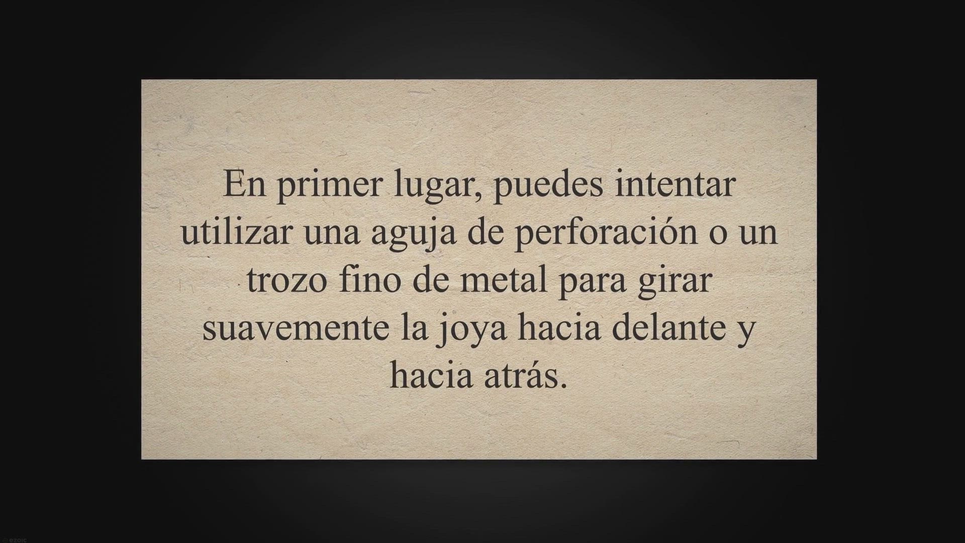 Video thumbnail for ¿Cómo Desenroscar un Piercing muy Apretado?