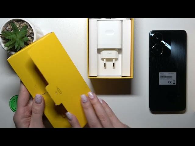 Video thumbnail for Does Realme C35 Comes With Case