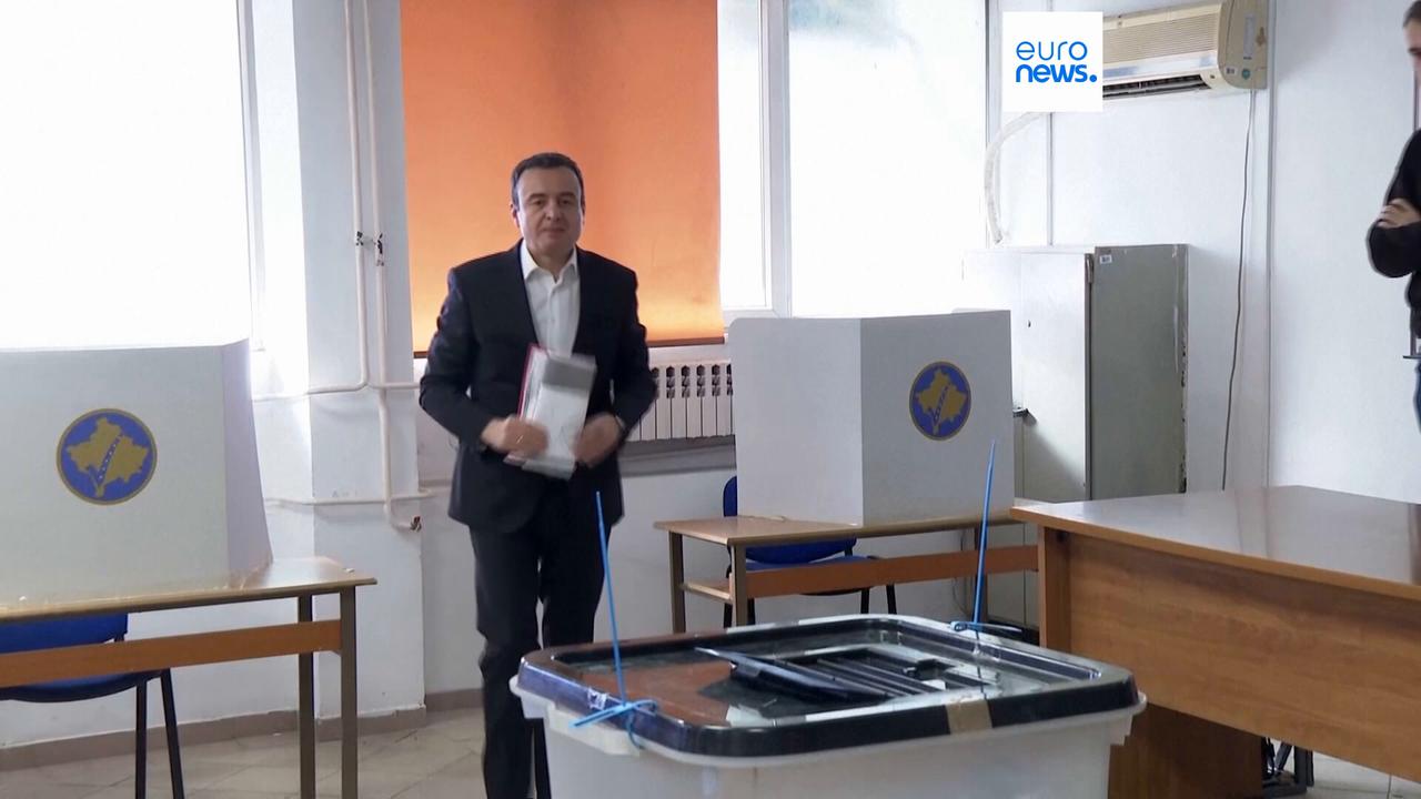 Video thumbnail for Kosovo election: PM Kurti’s Vetëvendosje party wins most votes, but no majority