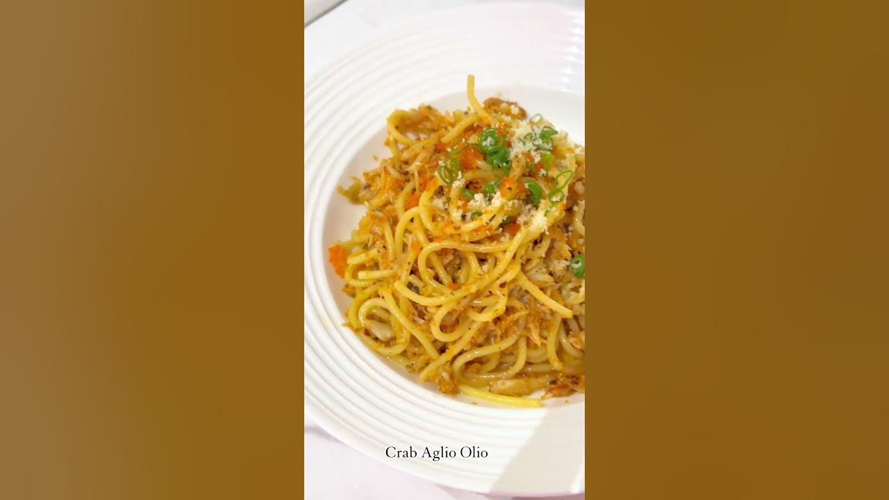 Video thumbnail for Nice oysters in this Oyster & Seafood Bar in Straits Quay!