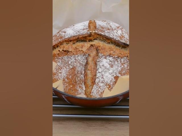 'Video thumbnail for 🥧 Pâine de casă cu făină de secară  #bucatearomate #painedecasa #retetepaine'