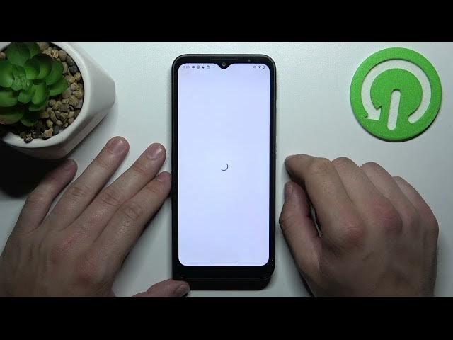 Video thumbnail for How to Add Different Types of Cards to Google Pay in MOTOROLA Defy