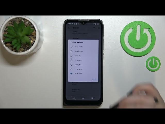 Video thumbnail for How to Change Screen Timeout on MOTOROLA Defy - Set Up Screen Timeout