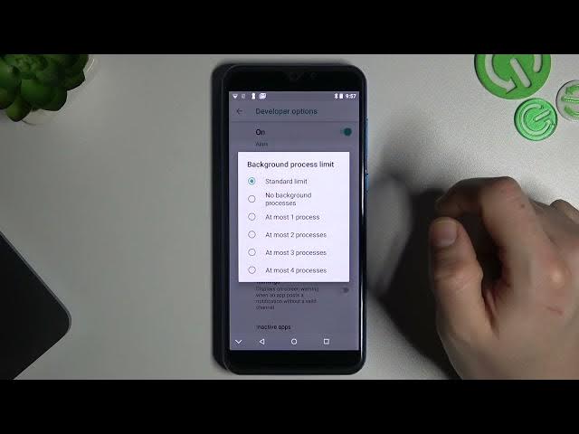 Video thumbnail for Find Out Which Apps are Running in the Background on Your Android Device