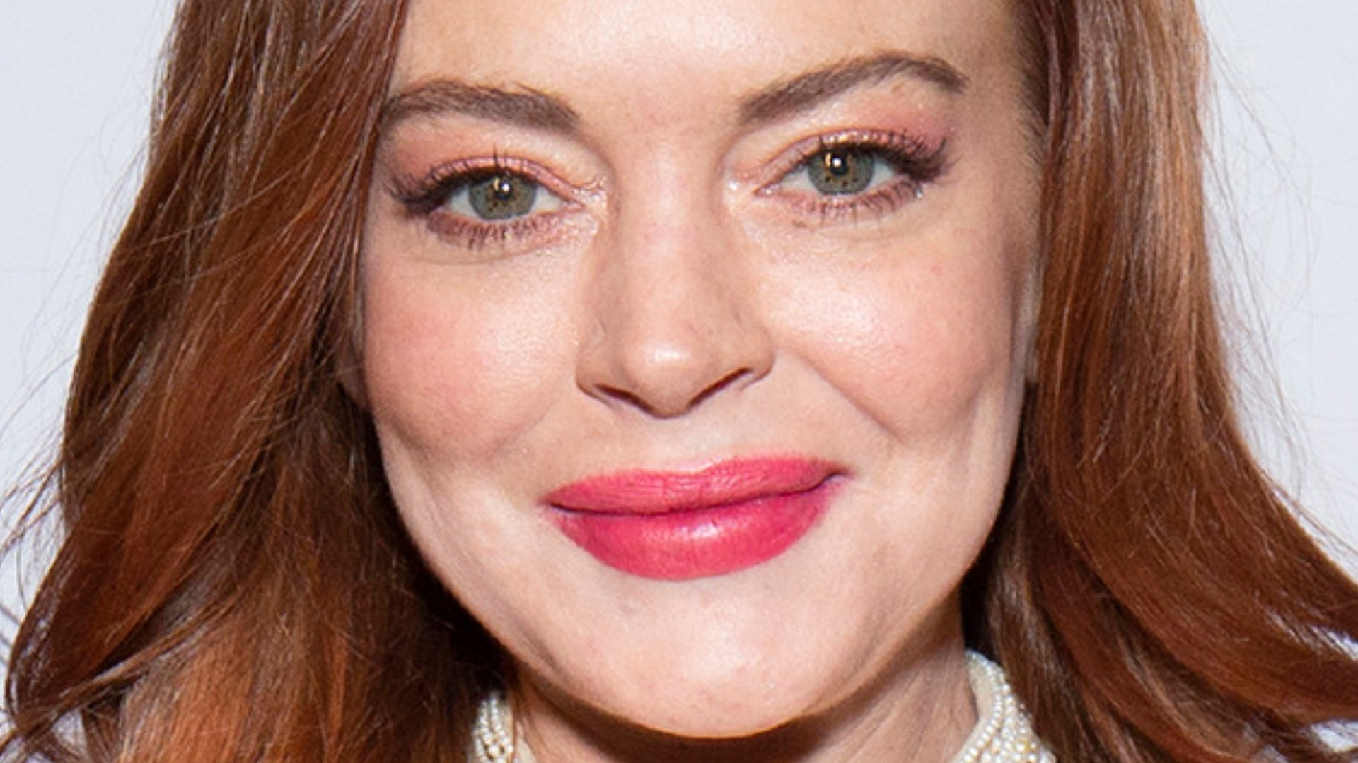 Video thumbnail for The Real Reason Why Lindsay Lohan Lives In Dubai