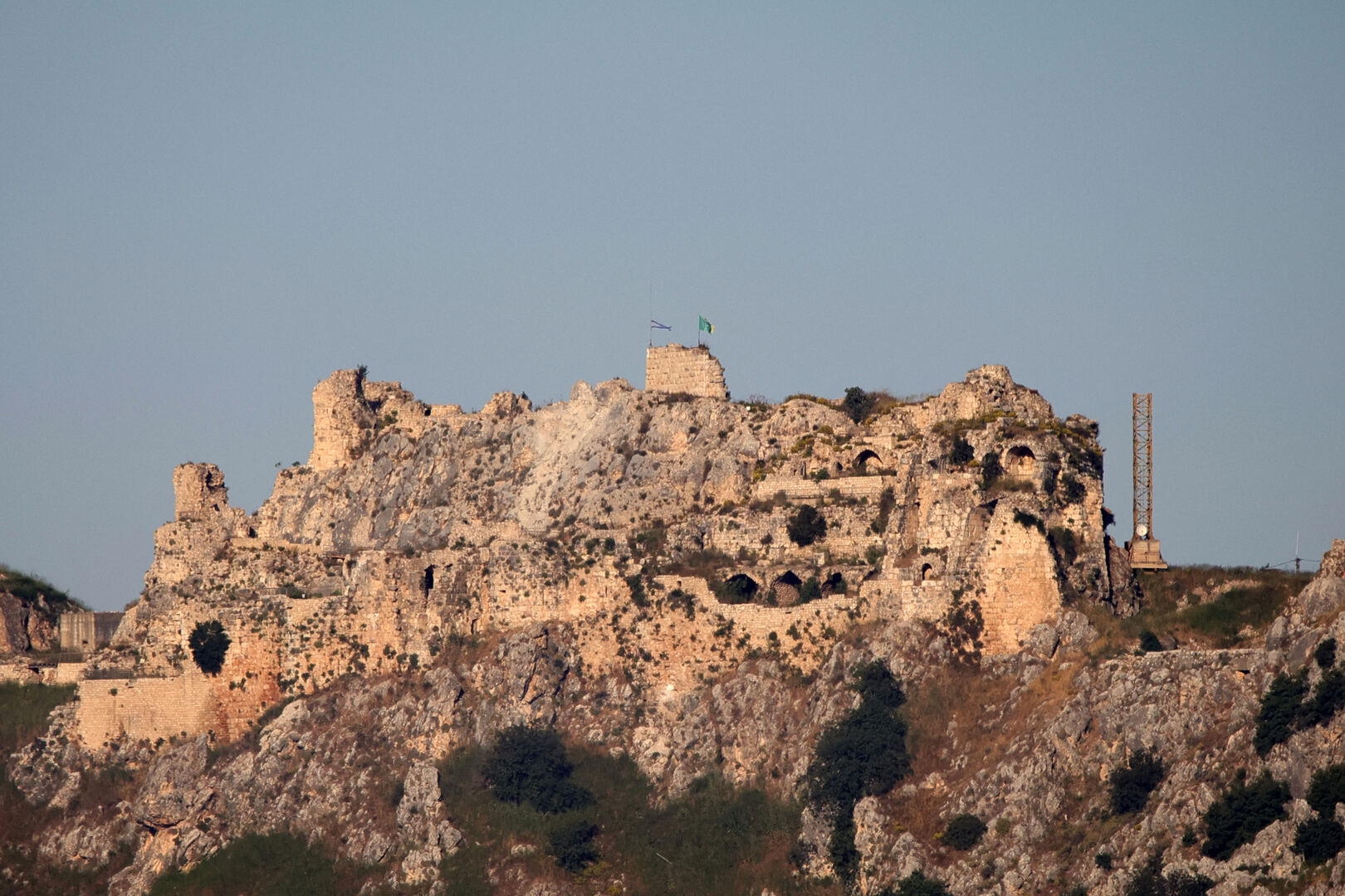 Video thumbnail for Israeli forces cross south Lebanon’s Litani River and seize 12th century castle