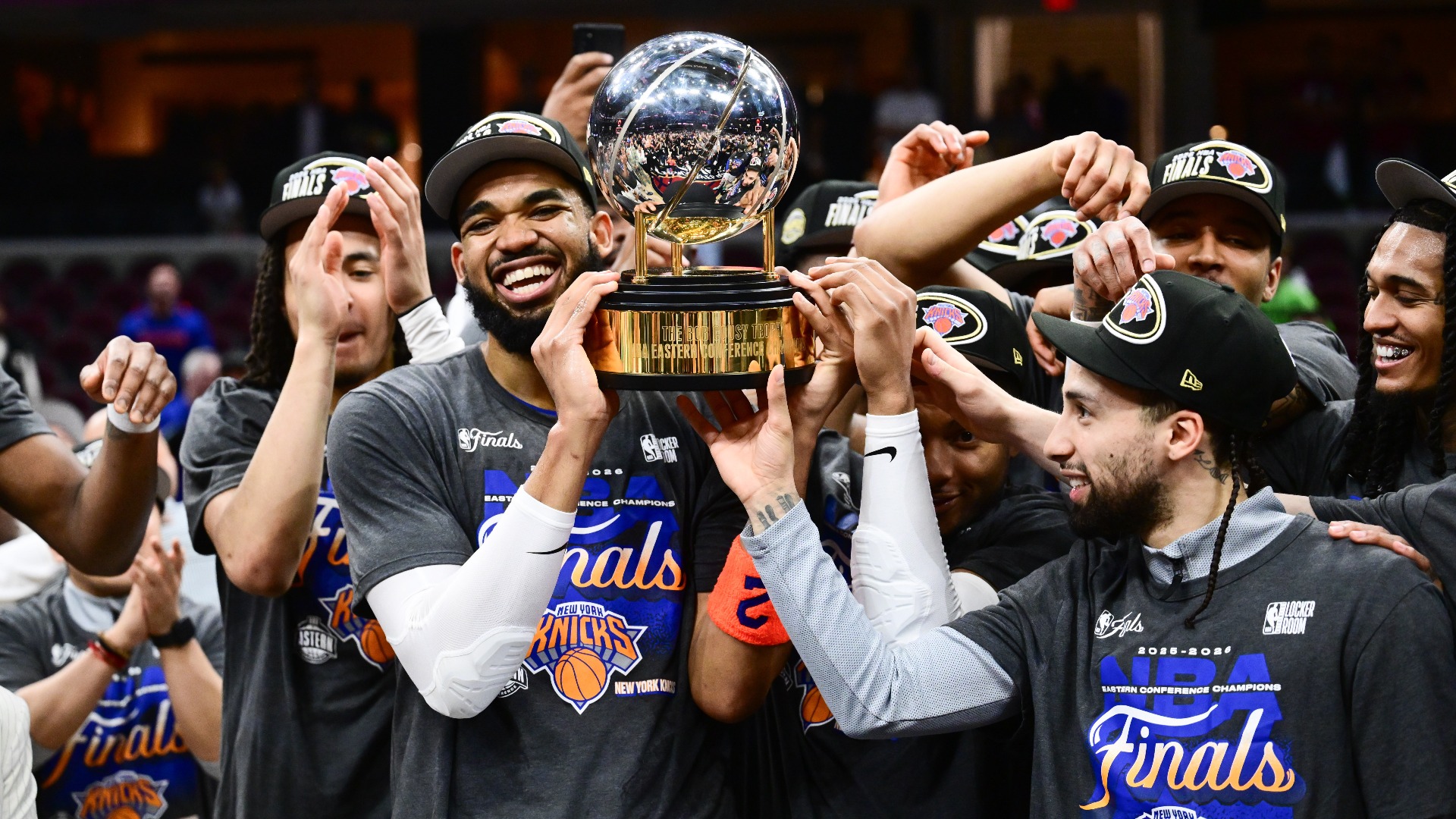 Video thumbnail for Knicks Sweep Cavaliers: 11 Straight Wins Sends New York to Finals