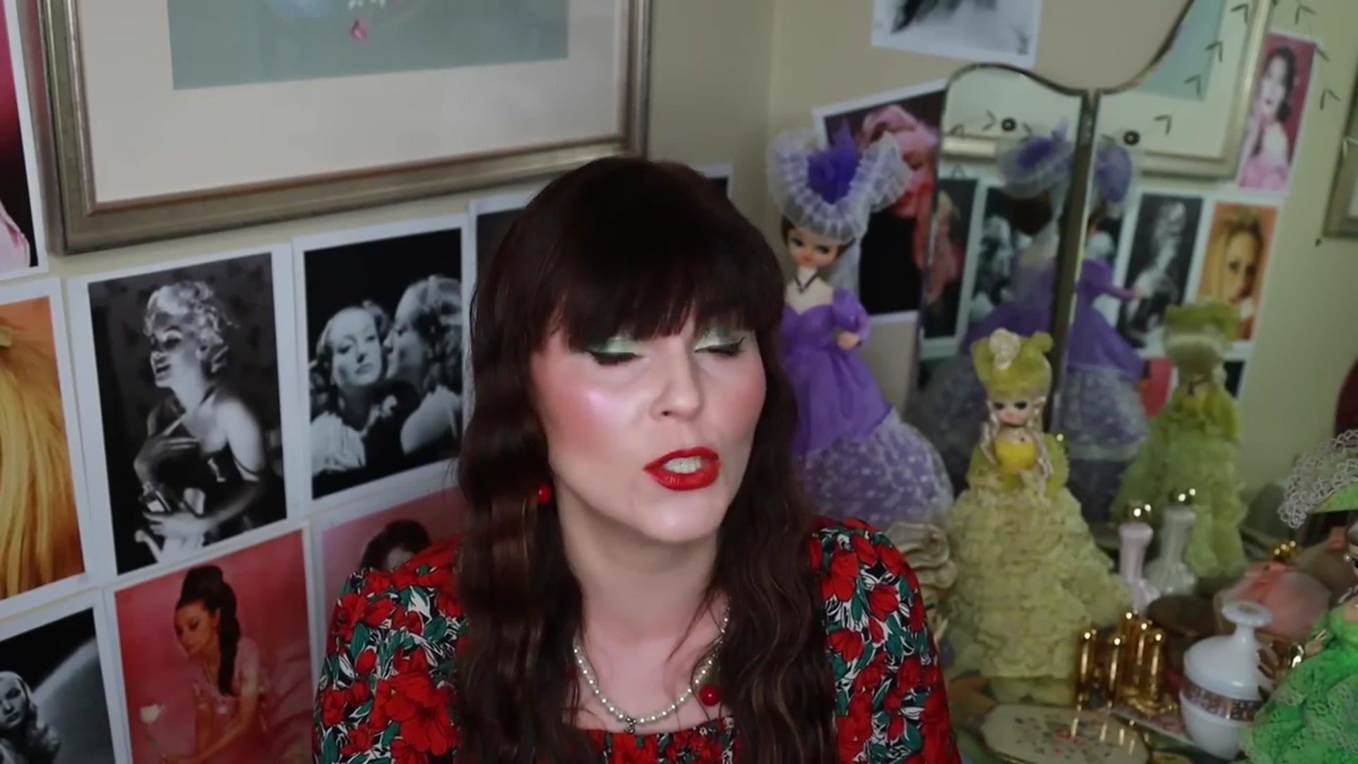 'Video thumbnail for 1950s Old HOLLYWOOD Diet Secrets: Elizabeth Taylor, Grace Kelly, AND More!'