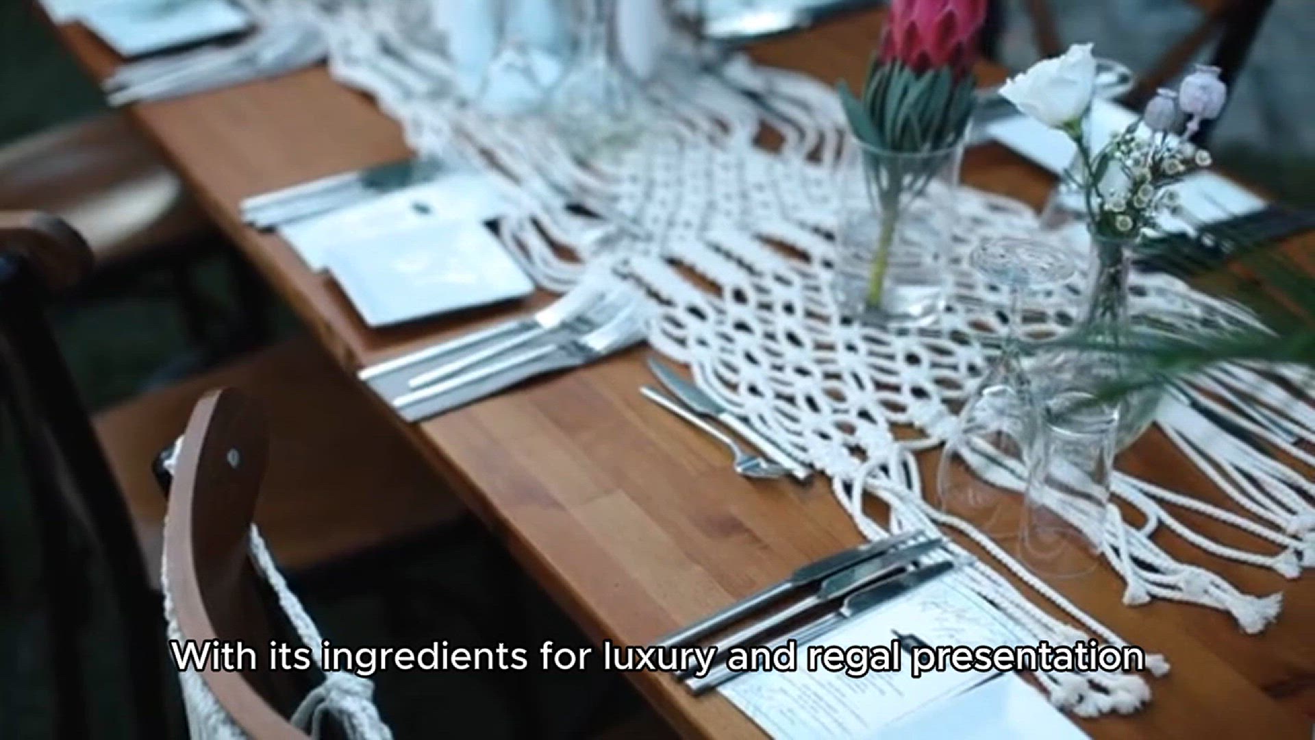 Video thumbnail for the sultan golden cake (1)