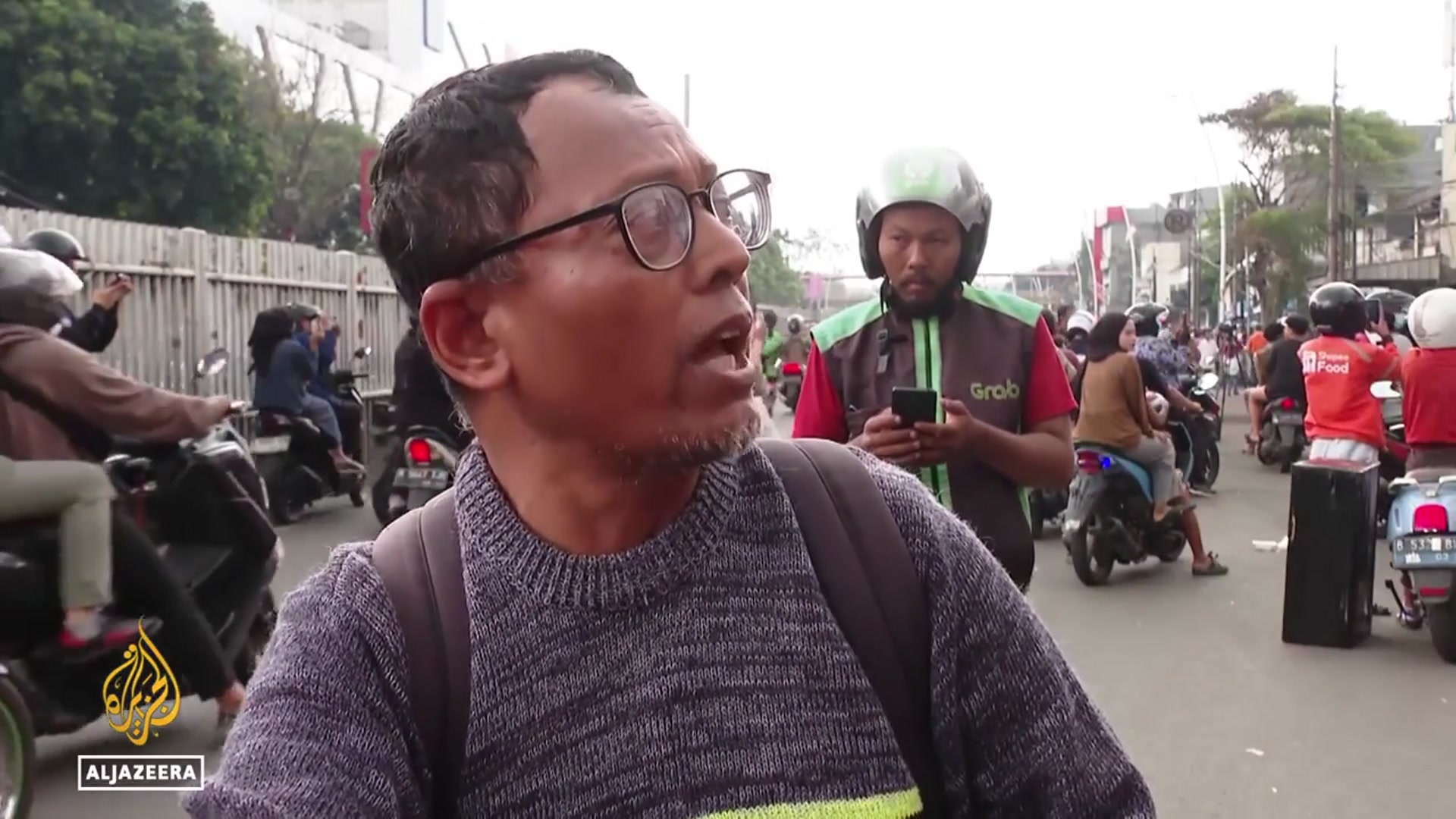 'Video thumbnail for Regional parliament torched as protests spread in Indonesia, at least three killed in Makassar'