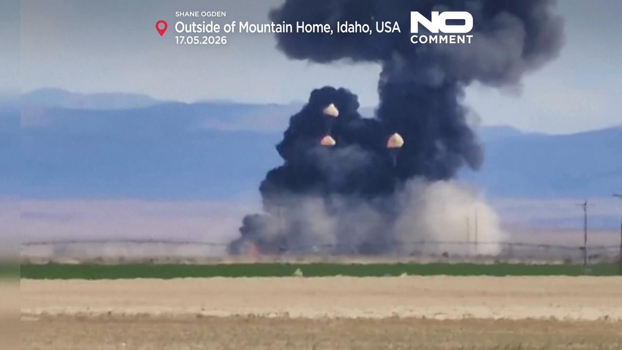 Video thumbnail for Moment two fighter jets collide mid-air during US air show